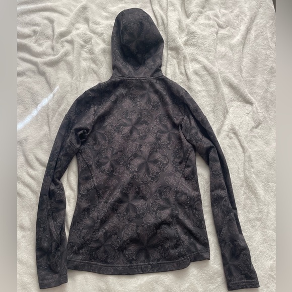 The North Face Women’s Jacket - Picture 3 of 3